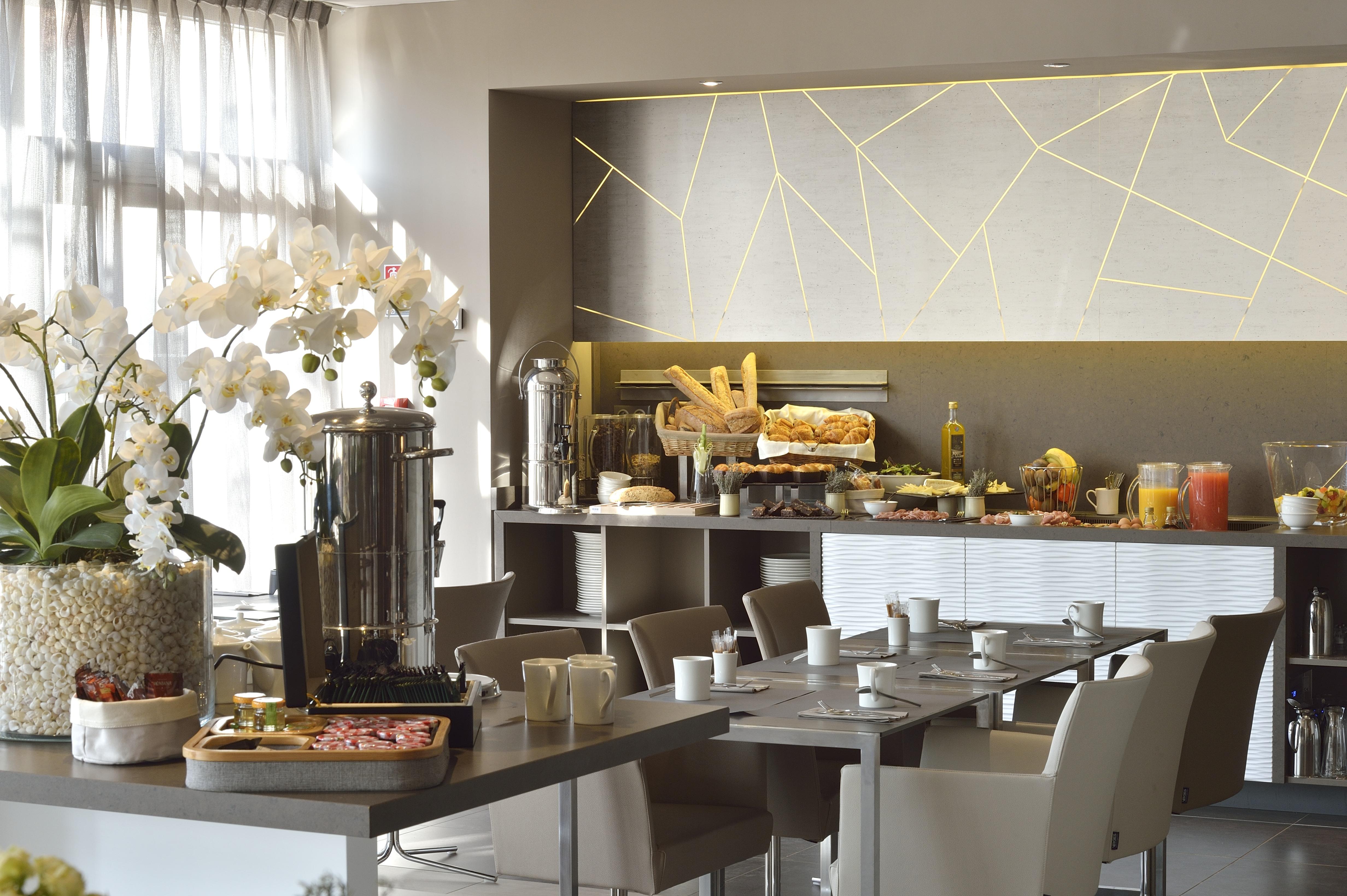 Ac Hotel By Marriott Marseille Prado Velodrome מראה חיצוני תמונה