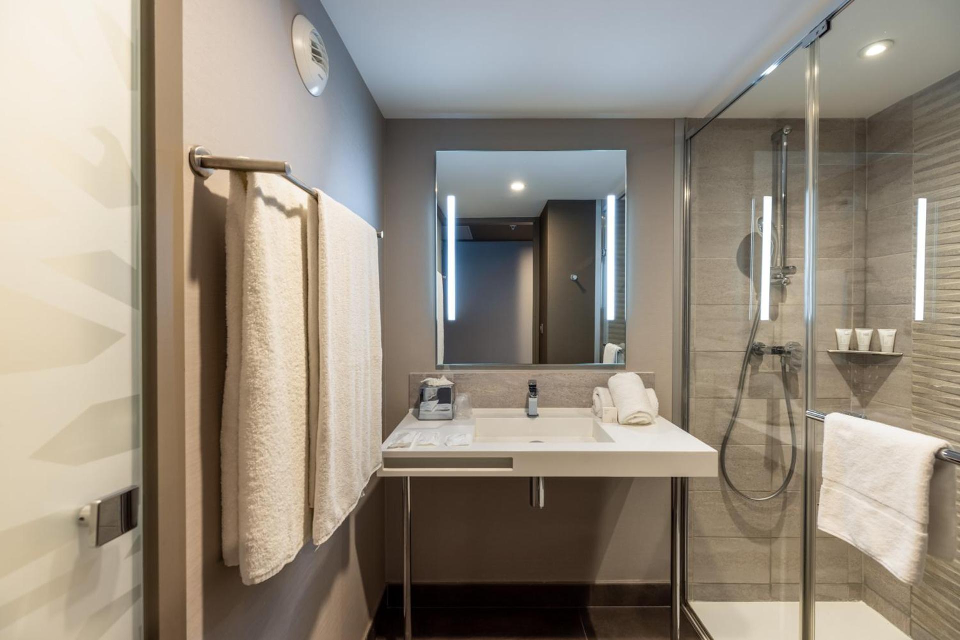 Ac Hotel By Marriott Marseille Prado Velodrome מראה חיצוני תמונה