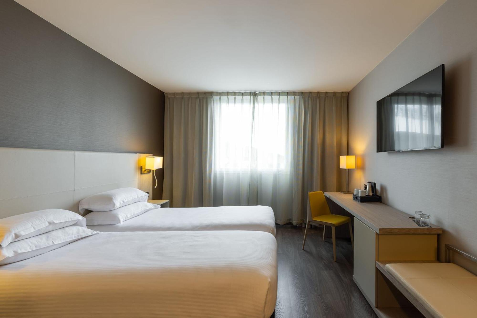 Ac Hotel By Marriott Marseille Prado Velodrome מראה חיצוני תמונה
