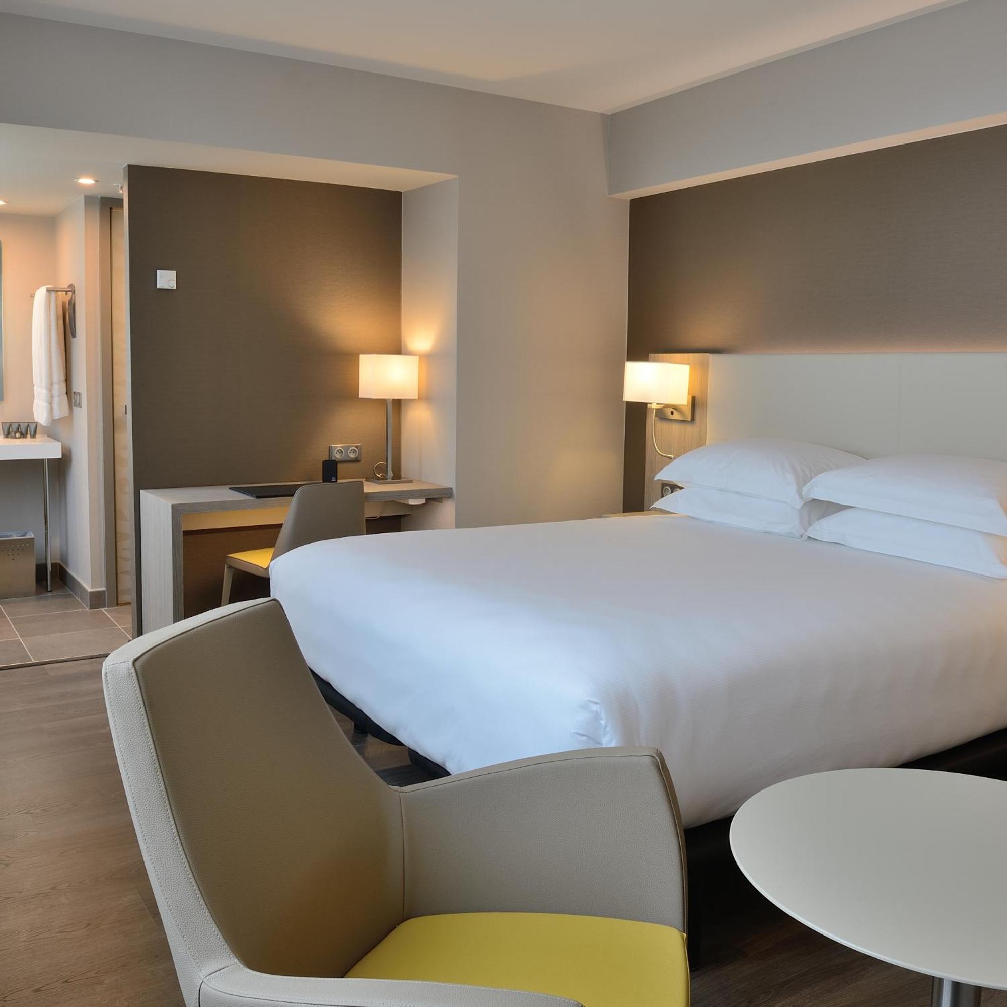 Ac Hotel By Marriott Marseille Prado Velodrome מראה חיצוני תמונה